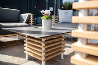 zenzoz lounge | table